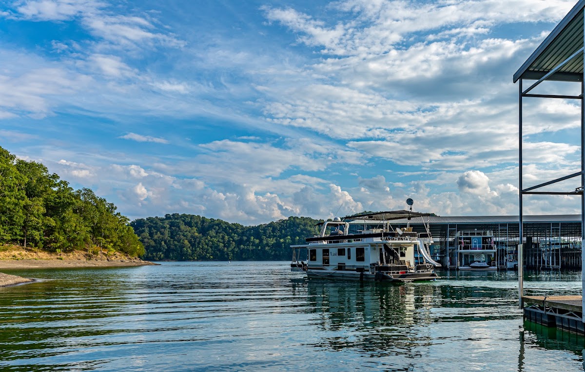 Dale Hollow State Park Marina