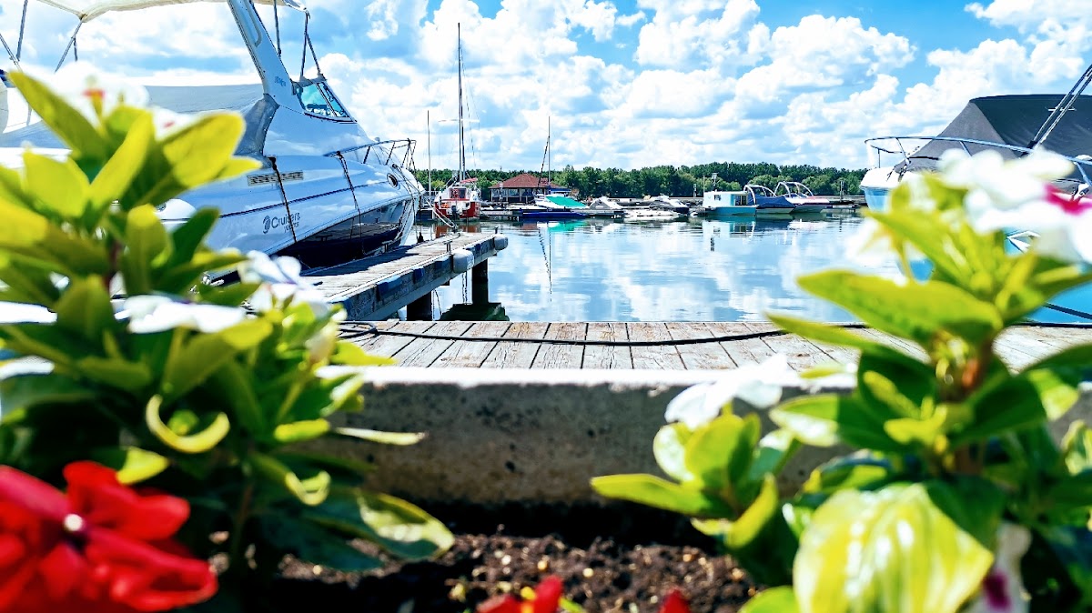 Szalók Yacht Club