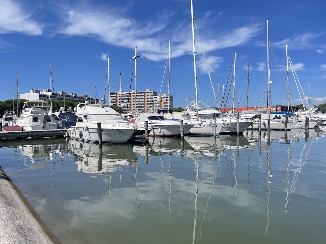 Marina 4, Porto S. Margherita