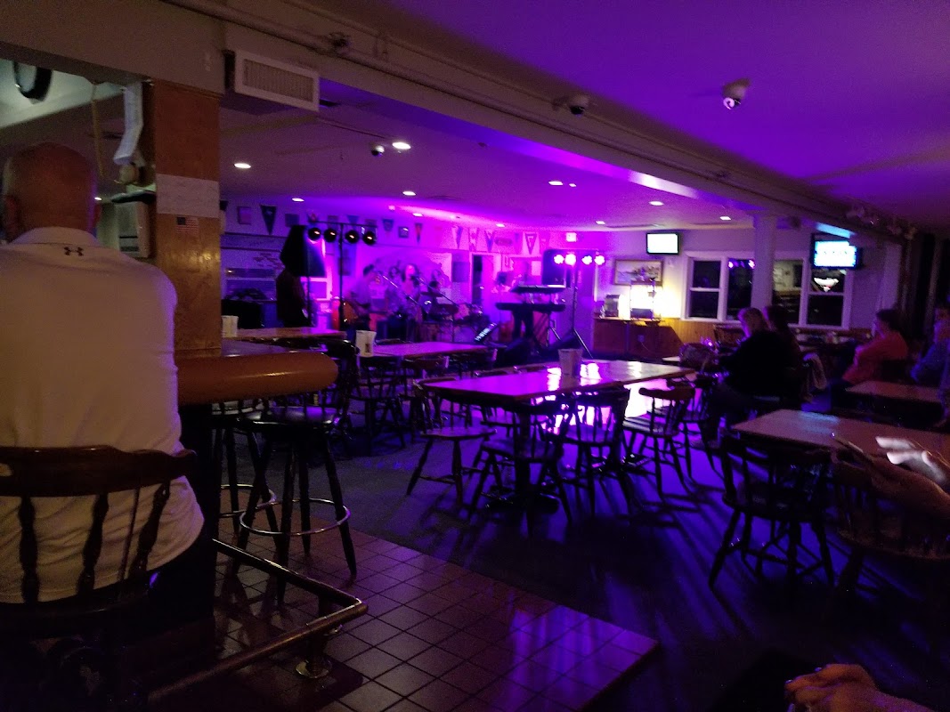 Crescent Yacht Club