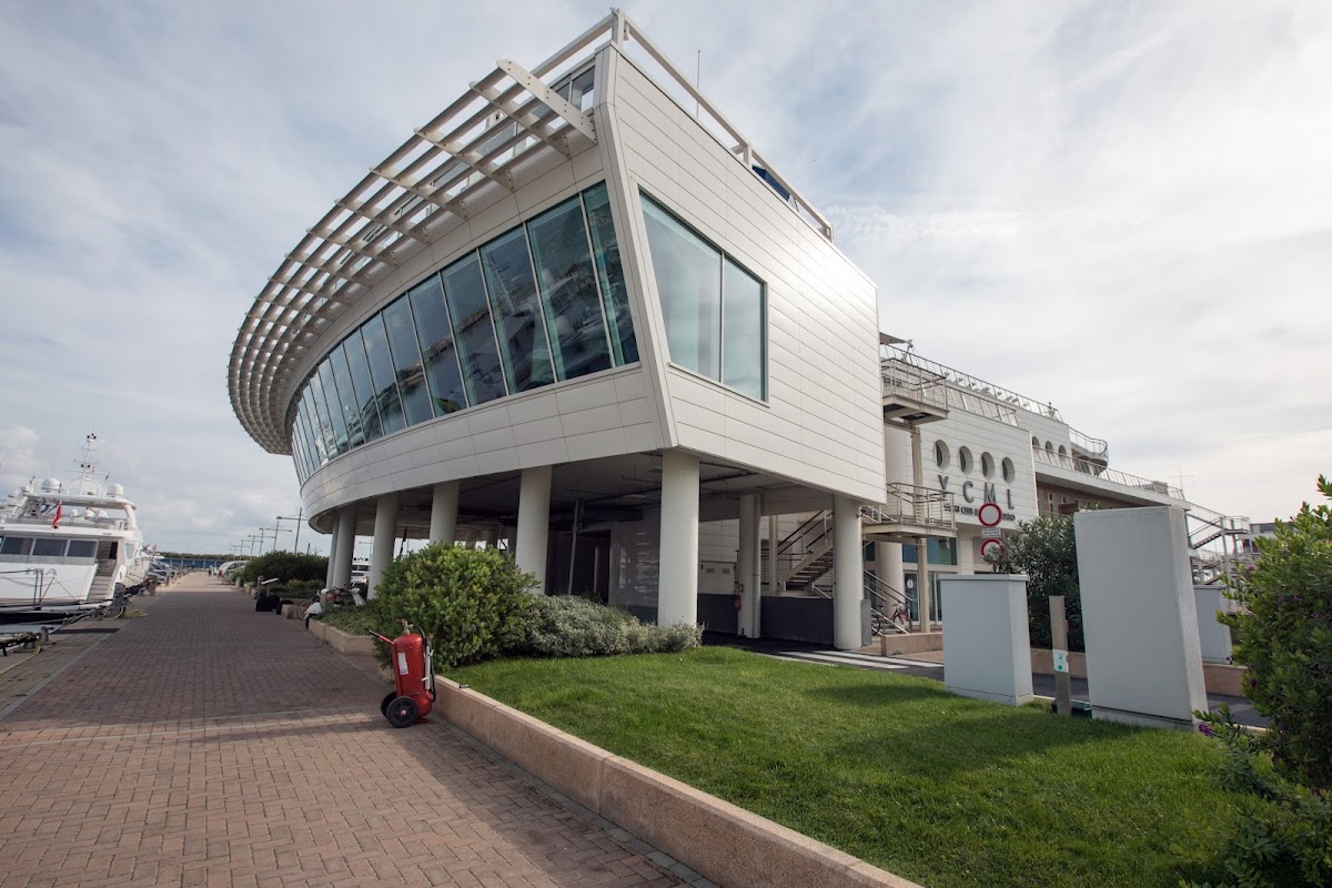 Yacht Club Acquafresca