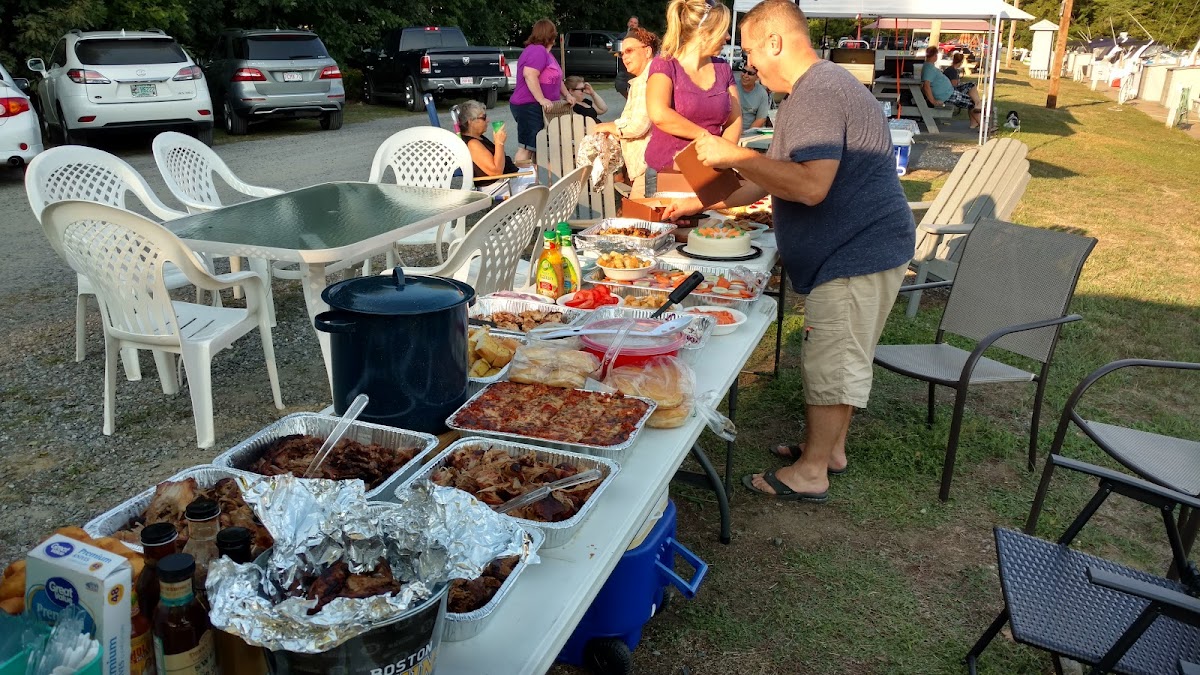 Gilford Yacht Club