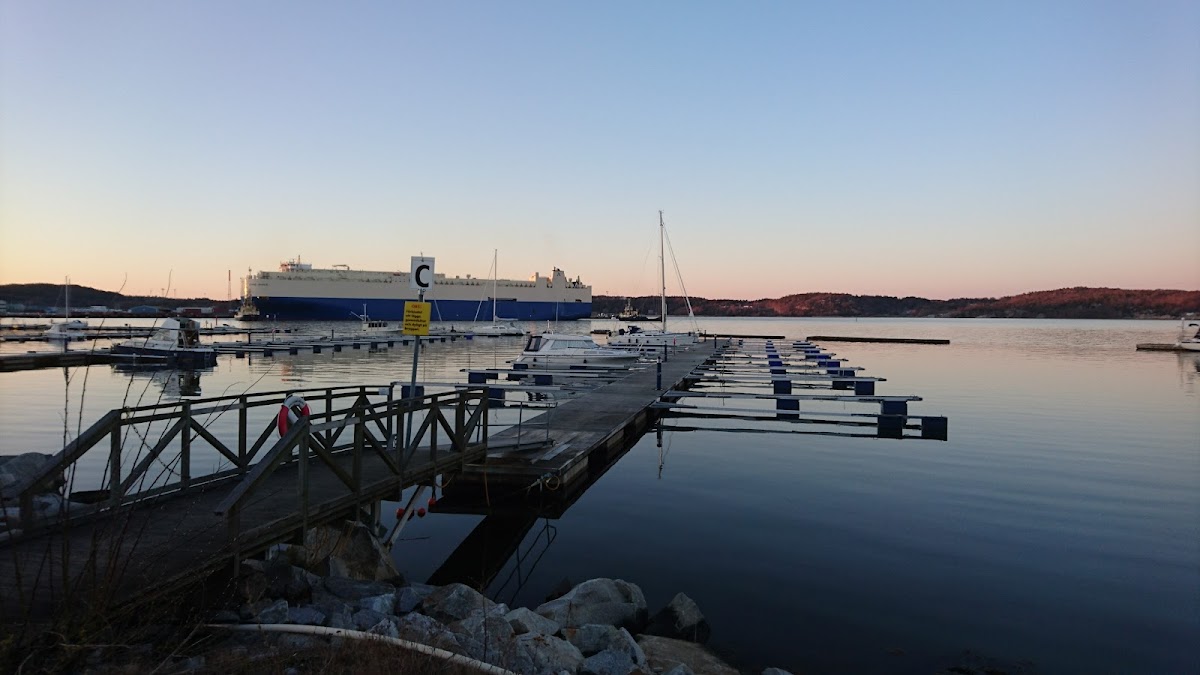 Hällhamn