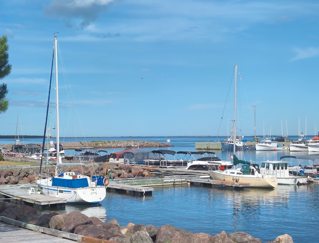 Marina de Cap Lumière