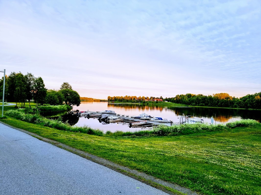 Öbacka småbåtshamn