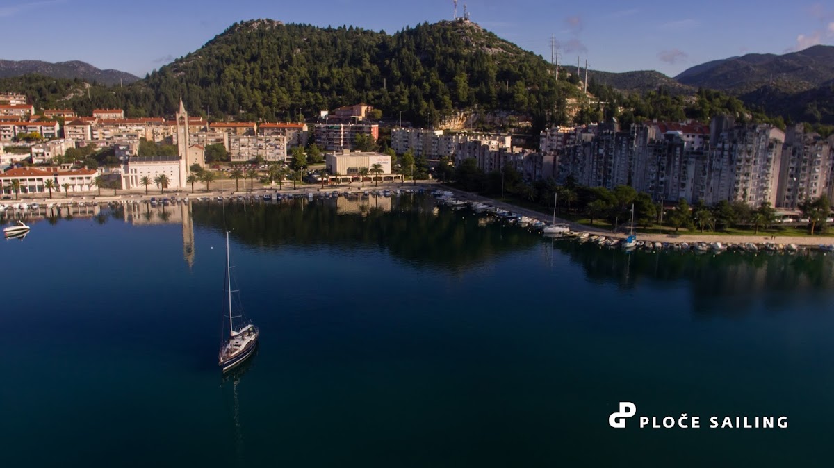 Ploče Marina Croatia