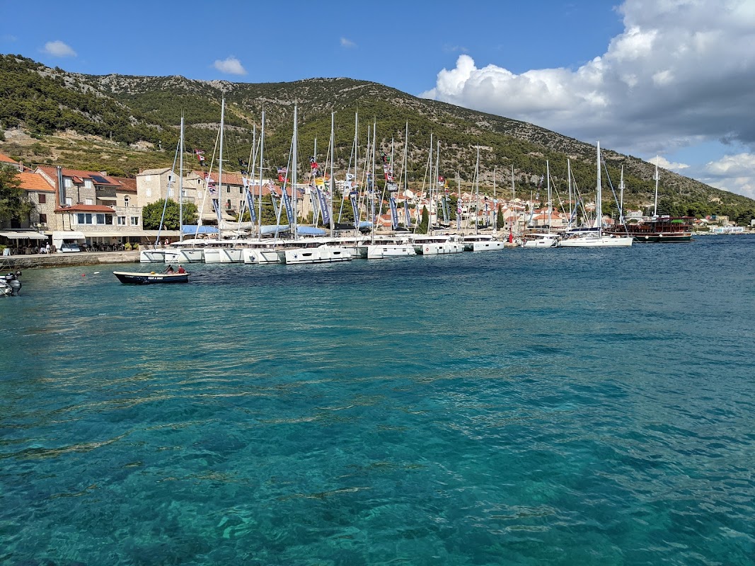 Bol Marina Brac