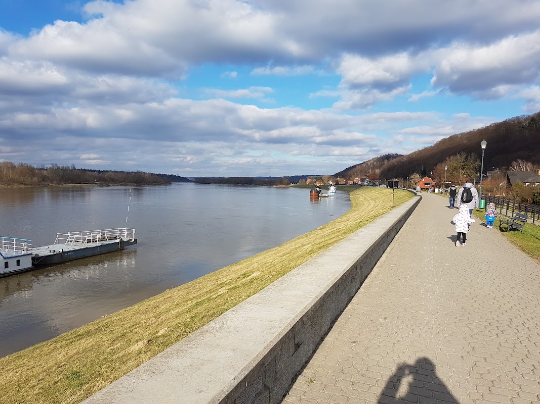 Port Jachtowy Kazimierskiego Towarzystwa Wiślanego