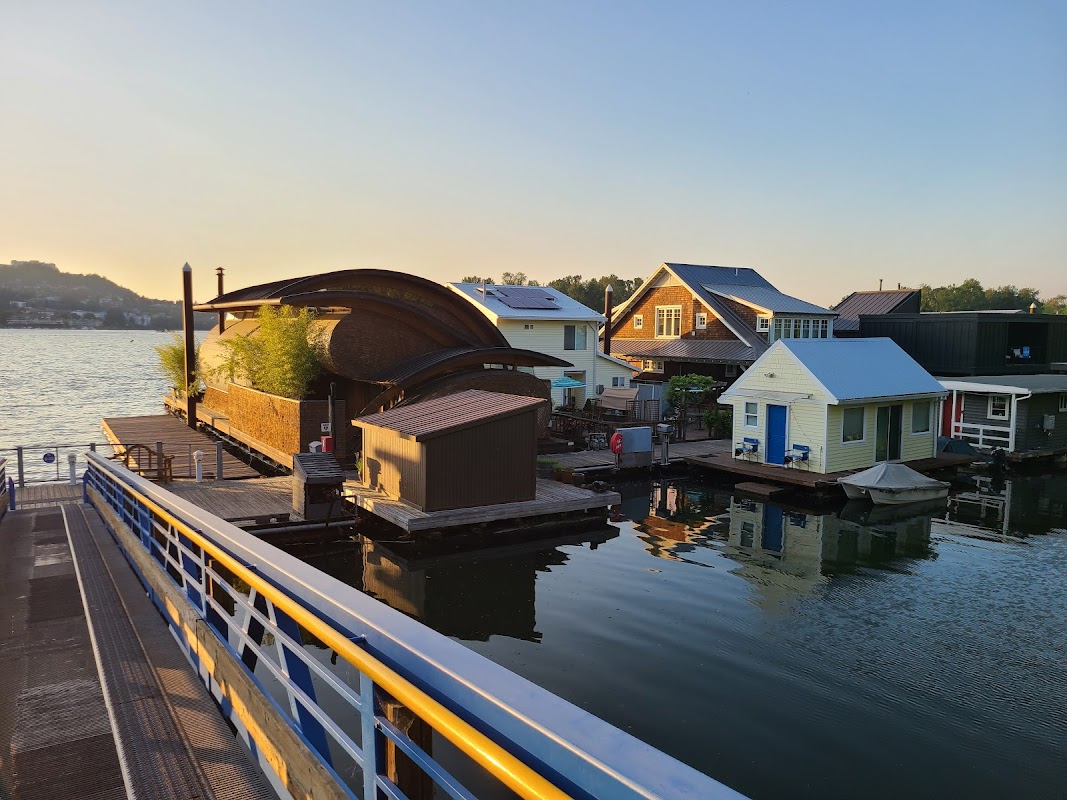 Johns Landing Boating Club