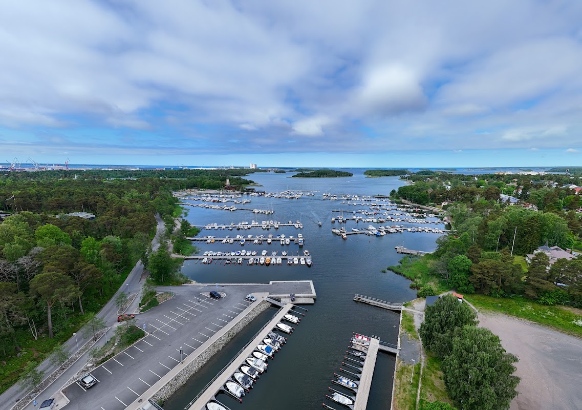 Syväraumanlahden pienvenesatama