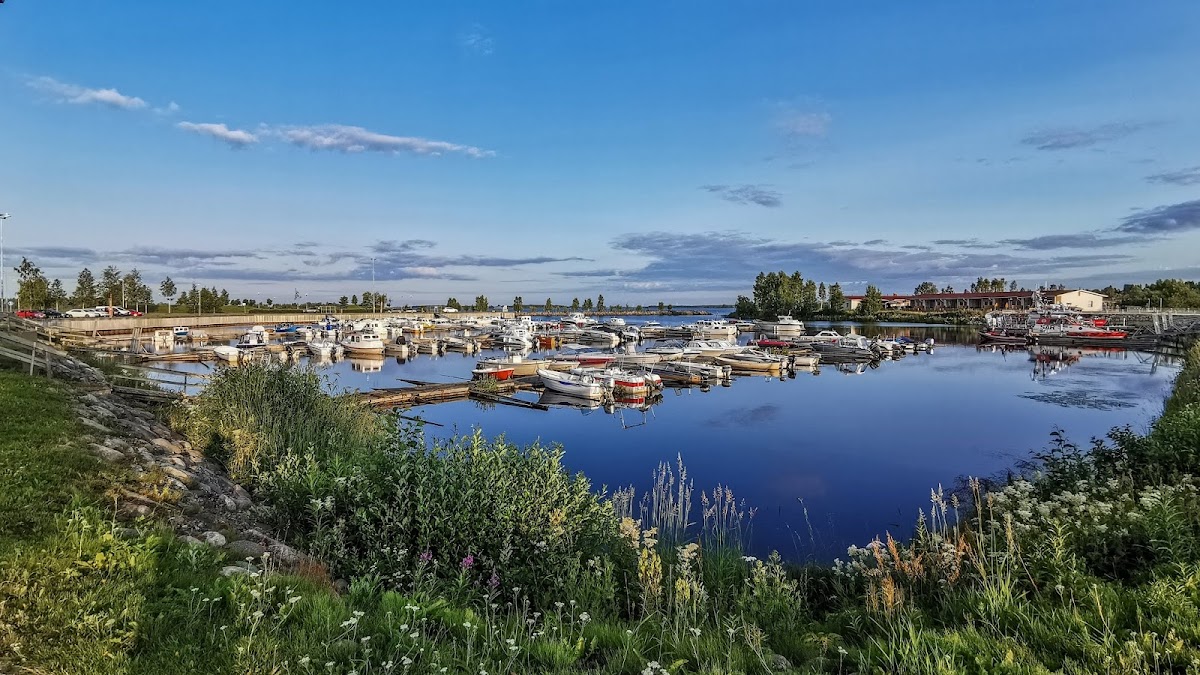 Hahtisaaren venesatama