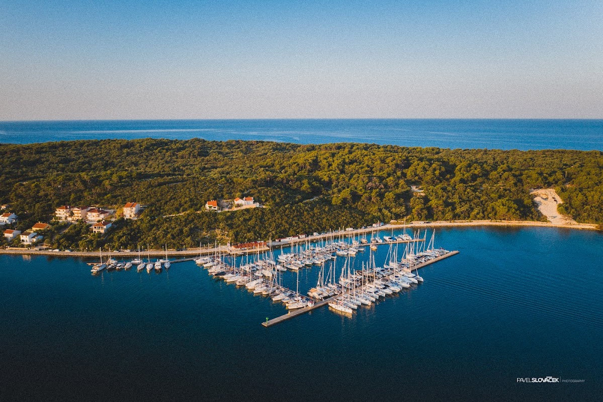 Stržna, Dugi Otok