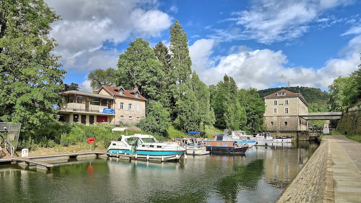 Halte Fluviale de Deluz