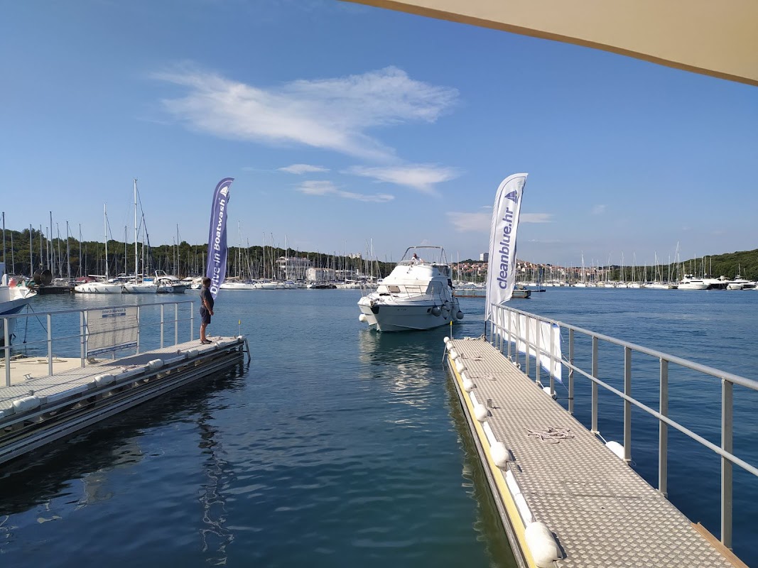Marina Bunarina - Pula