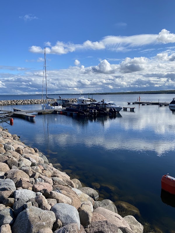 Heltermaa väikelaeva sadam