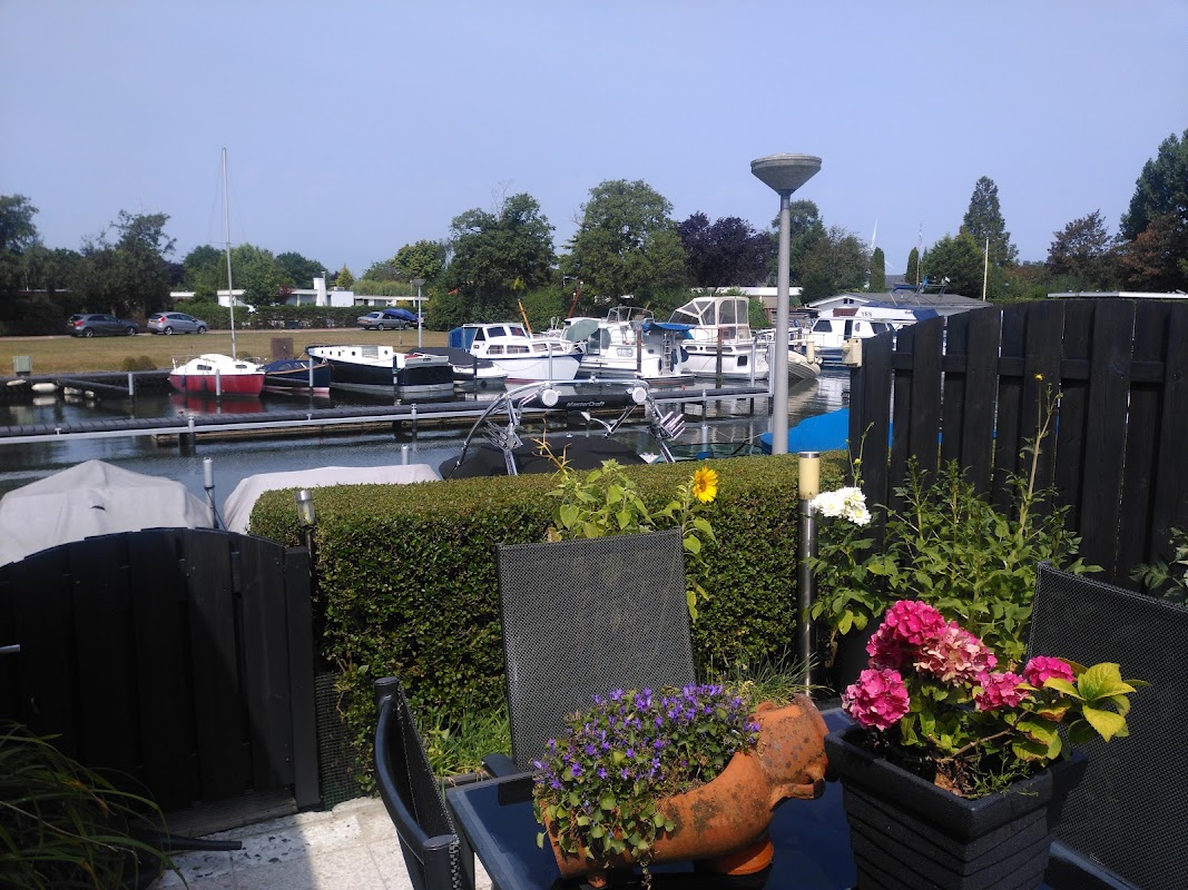 Jachthaven De Witte Raaf
