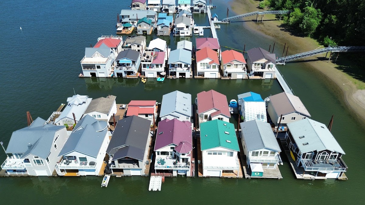 Ducks Moorage