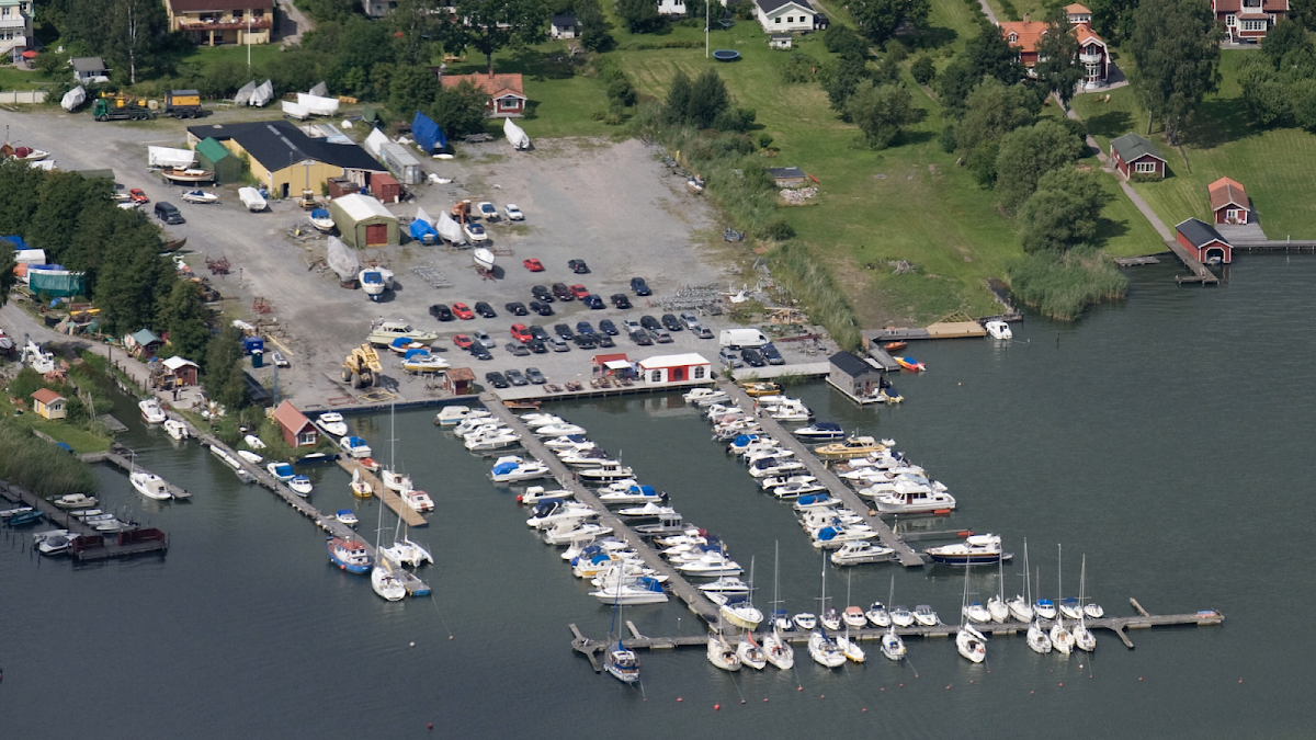 Risöns småbåtshamn