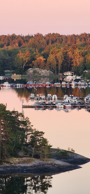 Lövnäs småbåtshamn