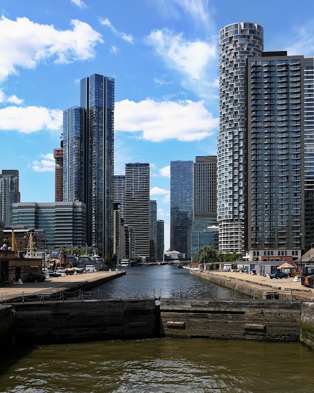Blackwall Basin Moorings