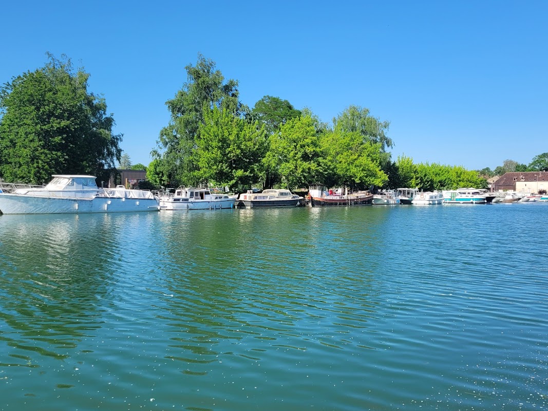 Halte nautique de Brienon-sur-Armançon