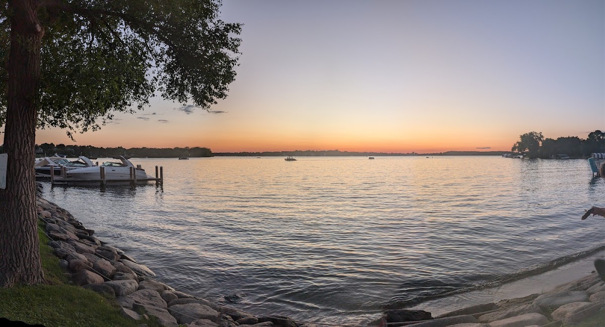 Excelsior Bay Marina