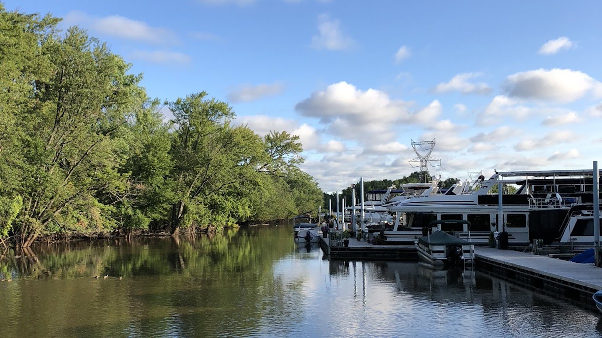 Castaways Marina