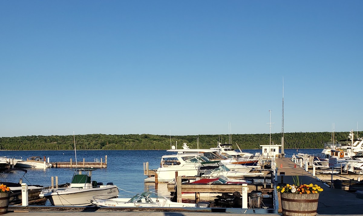 Ephraim Yacht Club