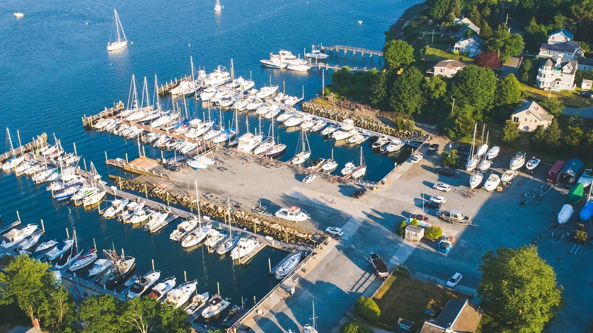 Safe Harbor Island Park Marina