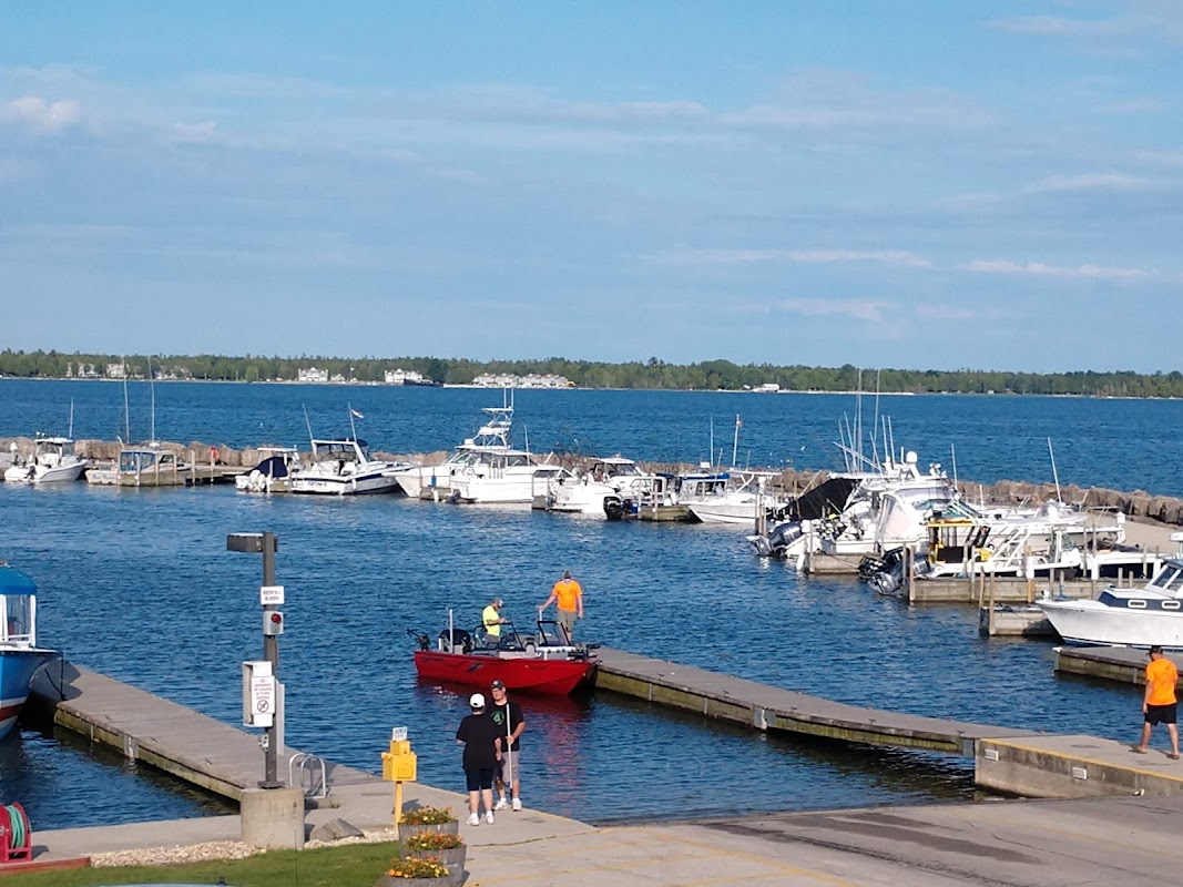 Bailey's Harbor Town Marina
