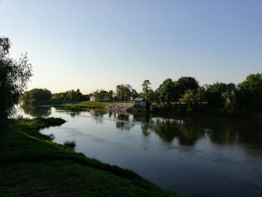 Przystań rzeczna