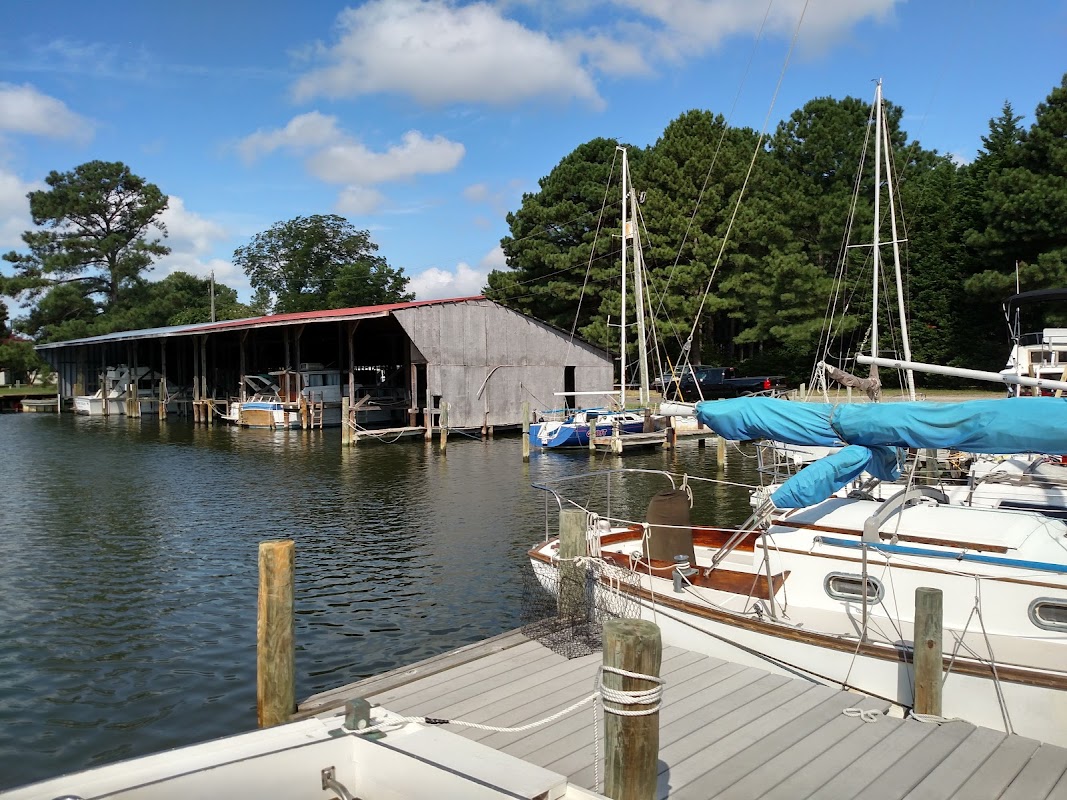 Ginney Point Marina