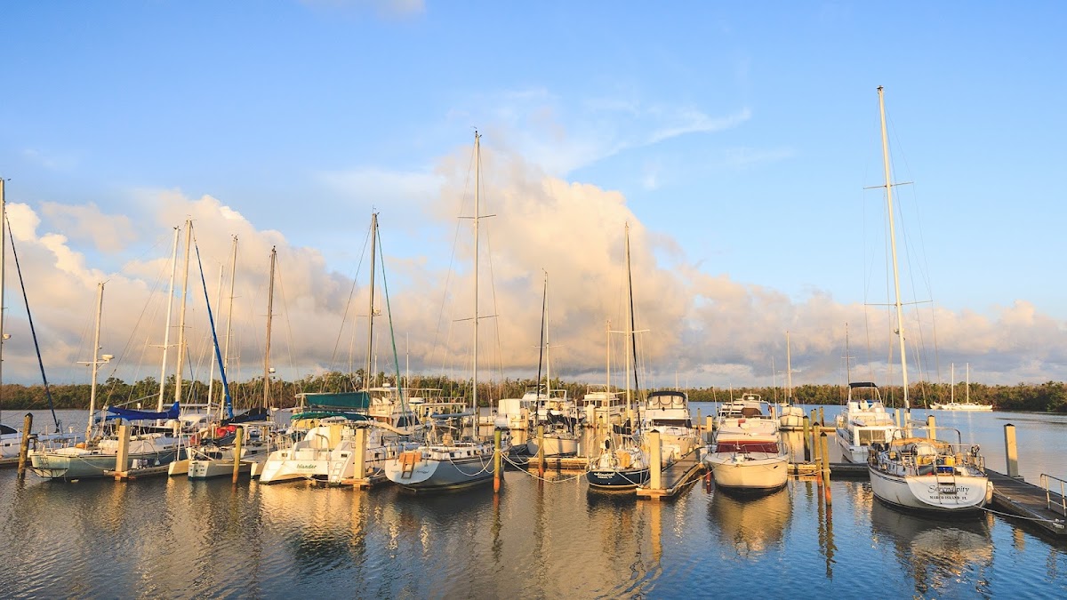 Calusa Island Marina & Yacht Club